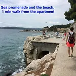 Beachfront Milan, With Balcony Daire