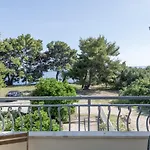 Beachfront Milan, With Balcony Daire