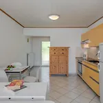 Daire Beachfront Milan, With Balcony Split