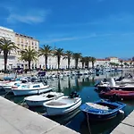 Beachfront Milan, With Balcony Daire