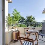 Daire Beachfront Milan, With Balcony Split