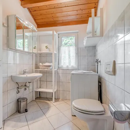 Apartman Beachfront Milan, With Balcony