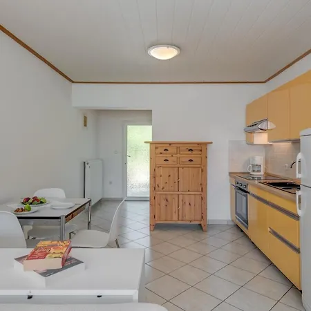 Apartment Beachfront Milan, With Balcony Split