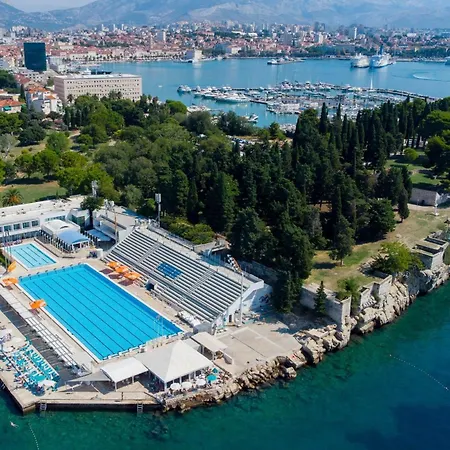 Daire Beachfront Milan, With Balcony *