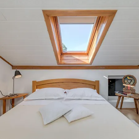 Beachfront Milan, With Balcony Daire Split