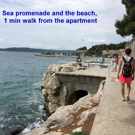 Beachfront Milan, With Balcony Apartman