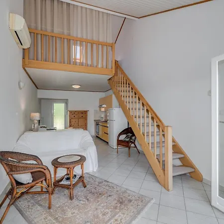 Beachfront Milan, With Balcony