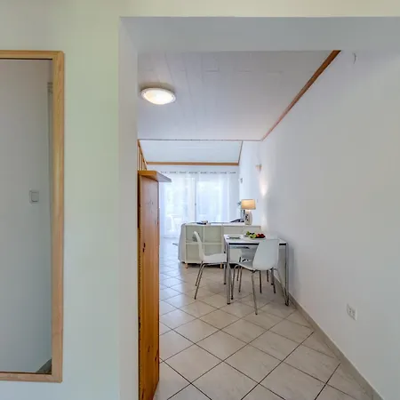 公寓 Beachfront Milan, With Balcony