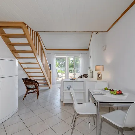 Beachfront Milan, With Balcony * 斯普利特