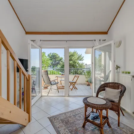 Beachfront Milan, With Balcony * 斯普利特